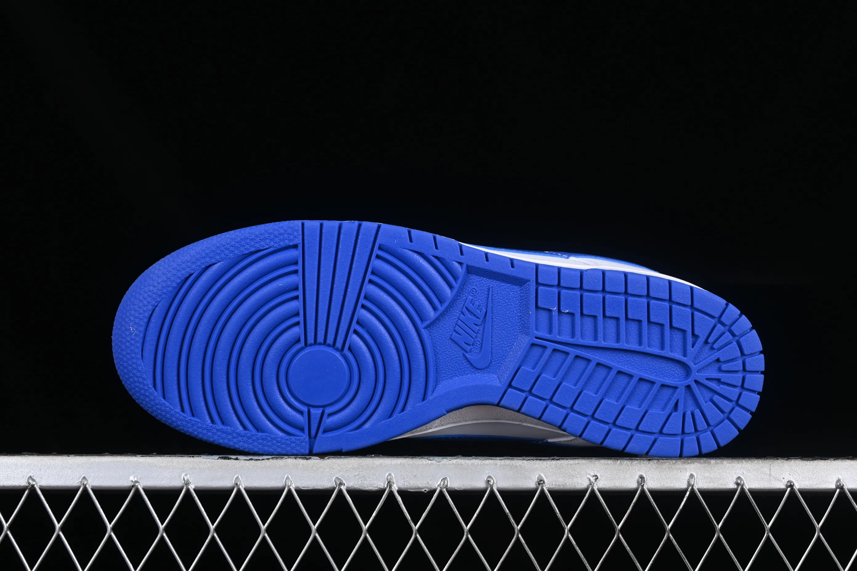All categories Nk SB Dunk series Nk SB Dunk Low low-top sneakers K version Nk Dunk Low white blue SB low-top sports and leisure sneakers DV0831-104